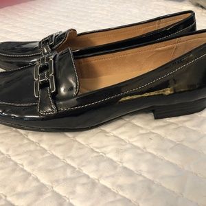 Beautiful Anne Klein Black Patent Leather Loafer